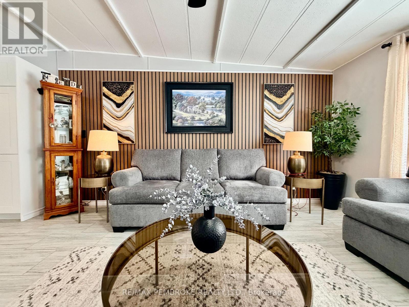 103 PINEHURST ESTATES - 2