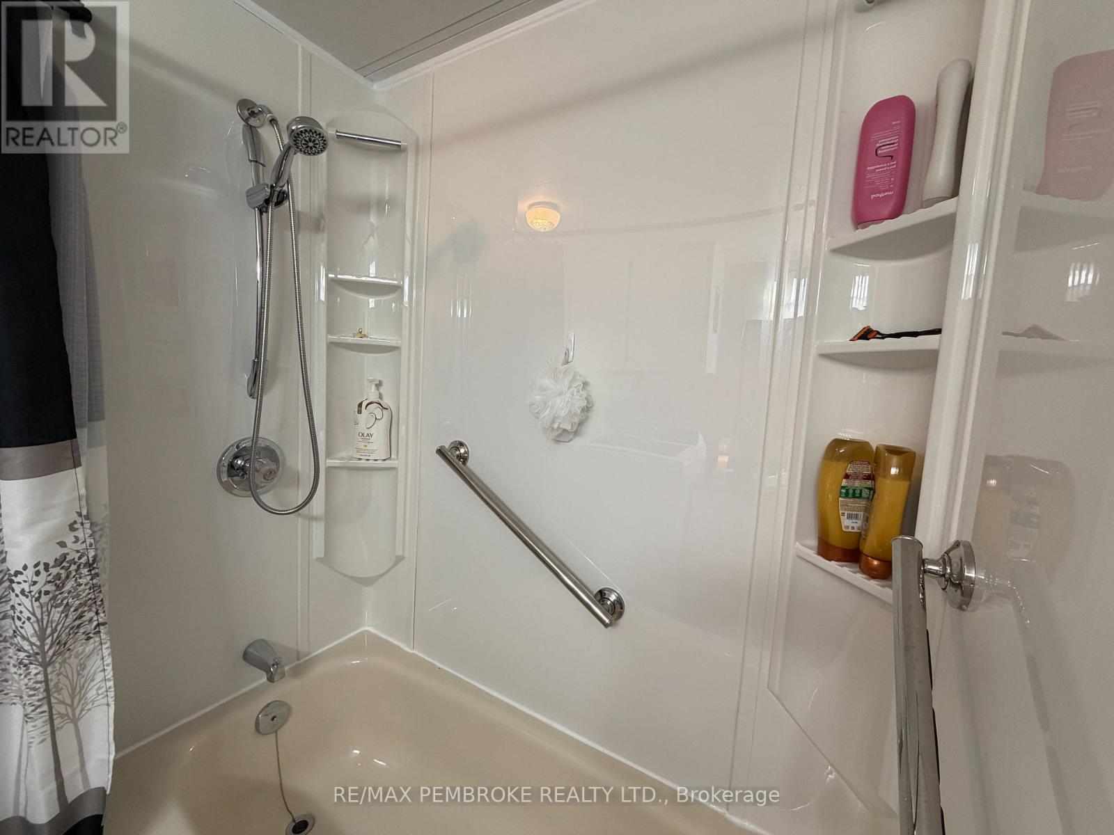 103 PINEHURST ESTATES - 15