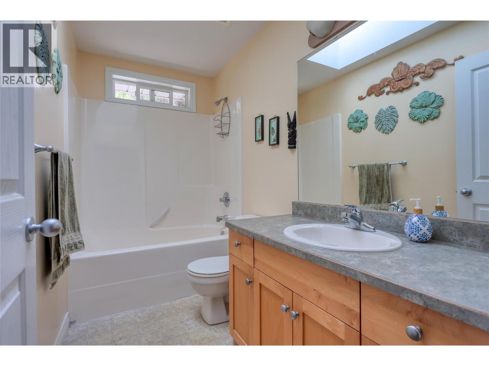 2693 Osachoff Road, South Slocan