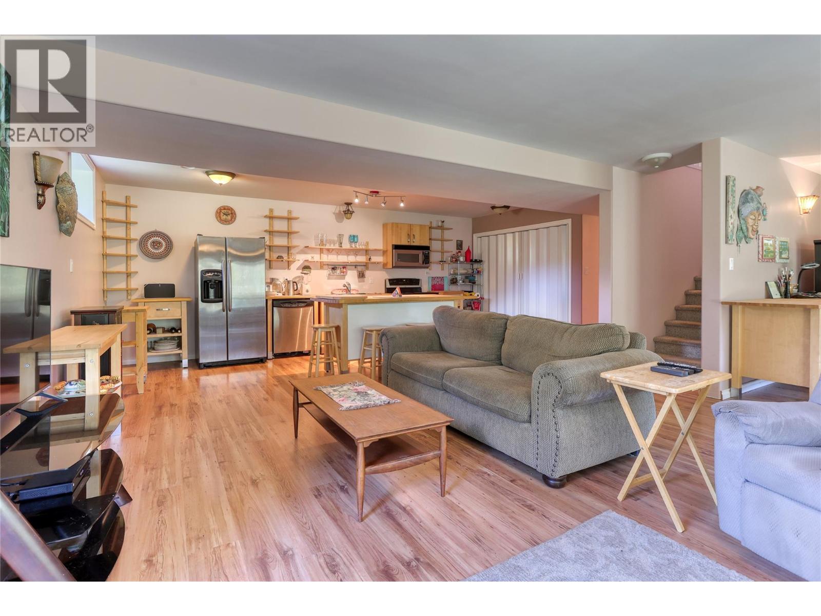 2693 Osachoff Road, South Slocan