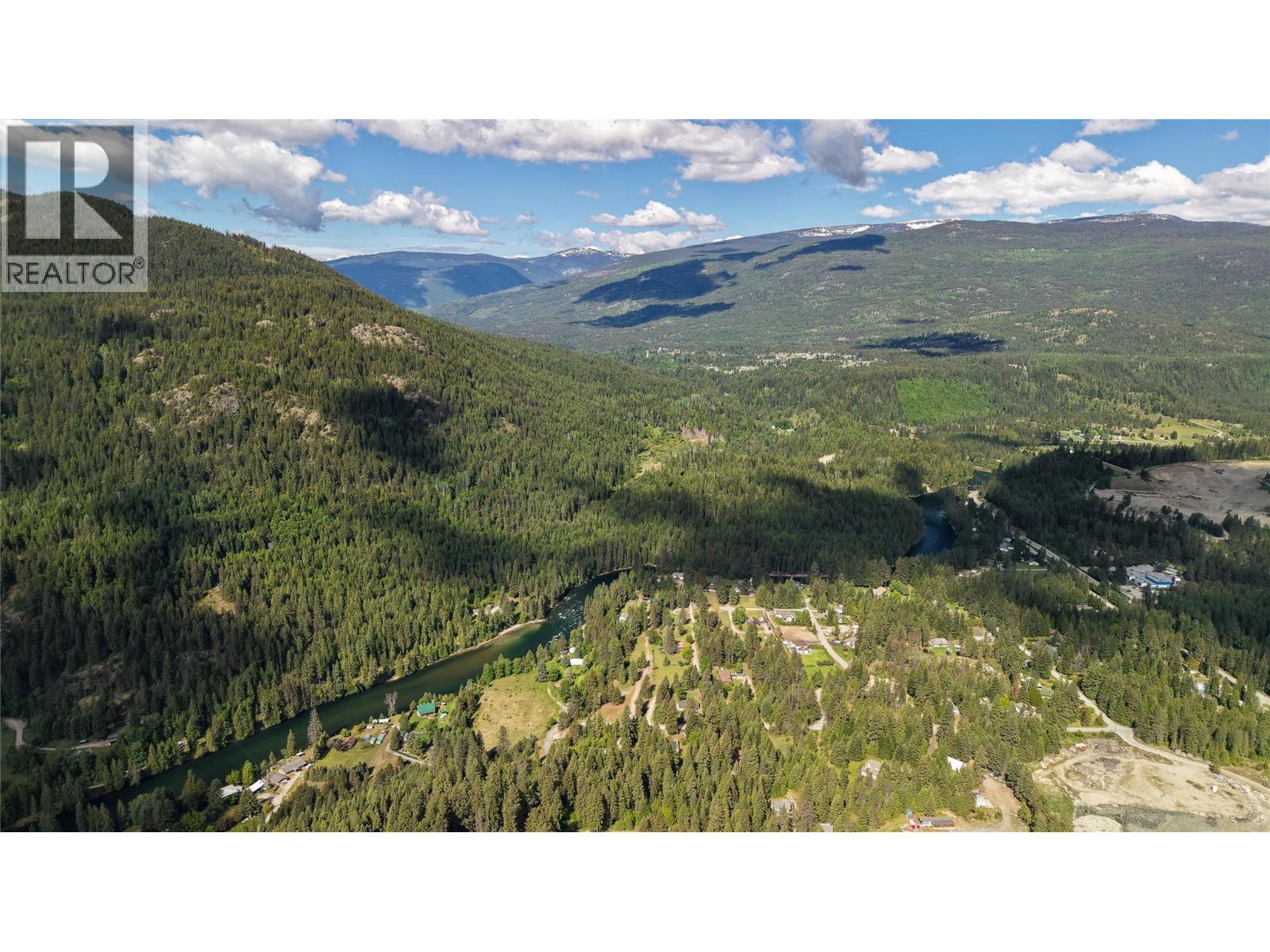 2693 Osachoff Road - 44