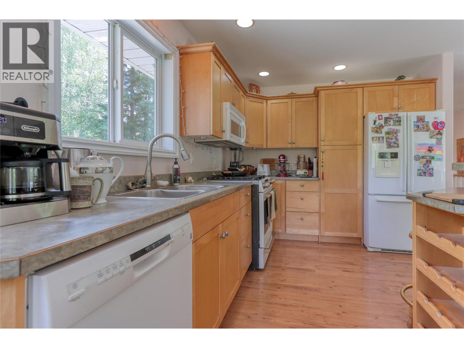 2693 Osachoff Road, South Slocan