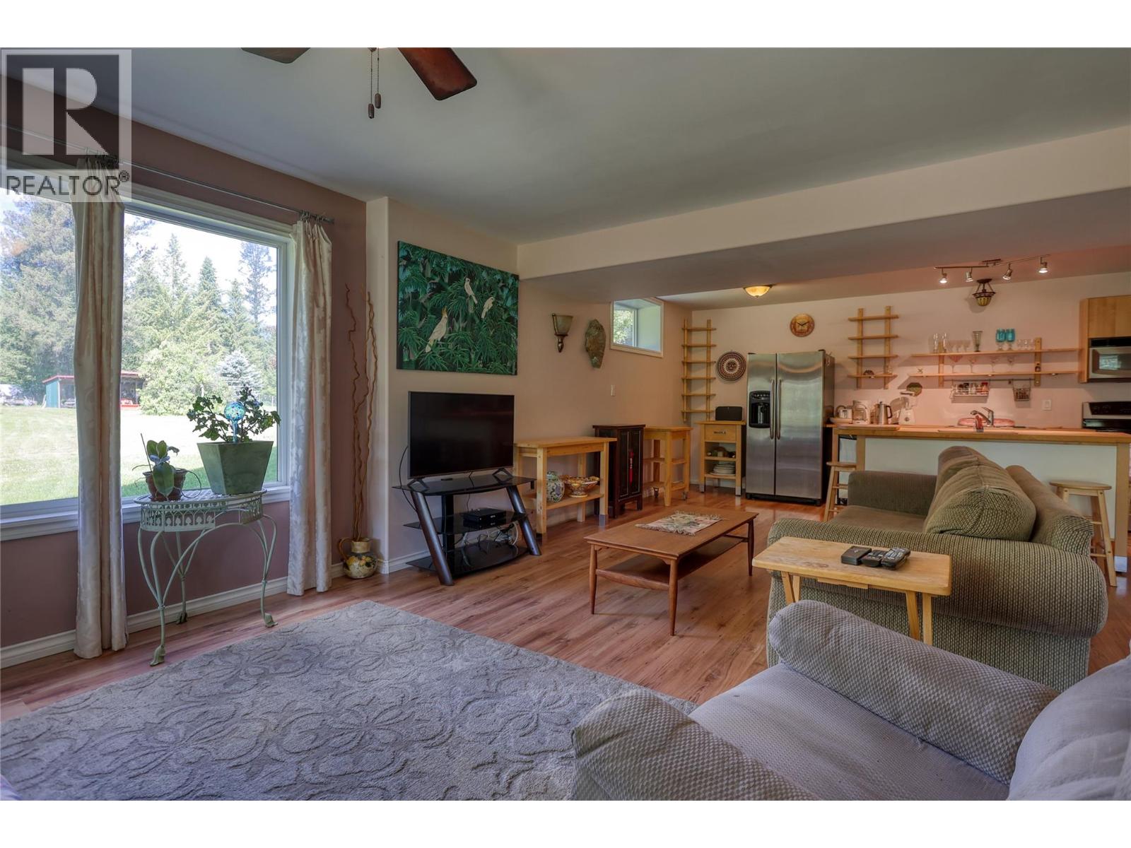 2693 Osachoff Road, South Slocan
