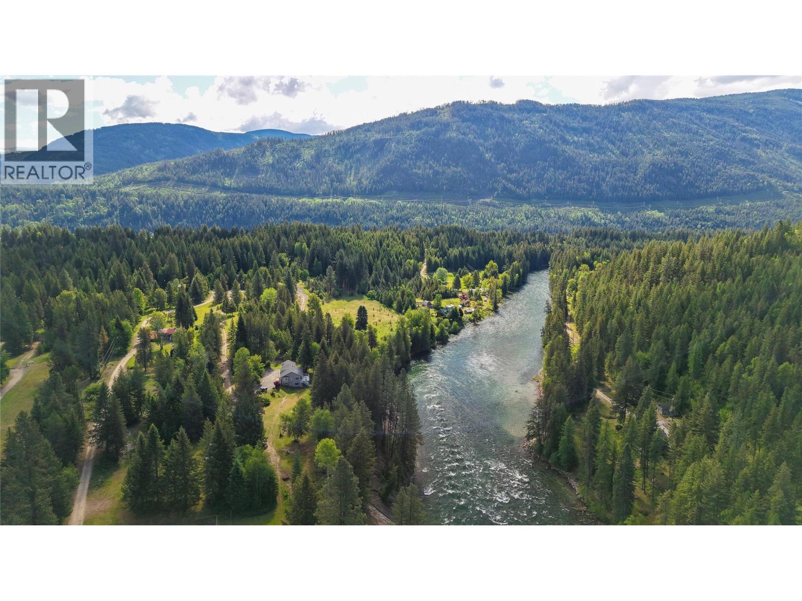 2693 Osachoff Road, South Slocan