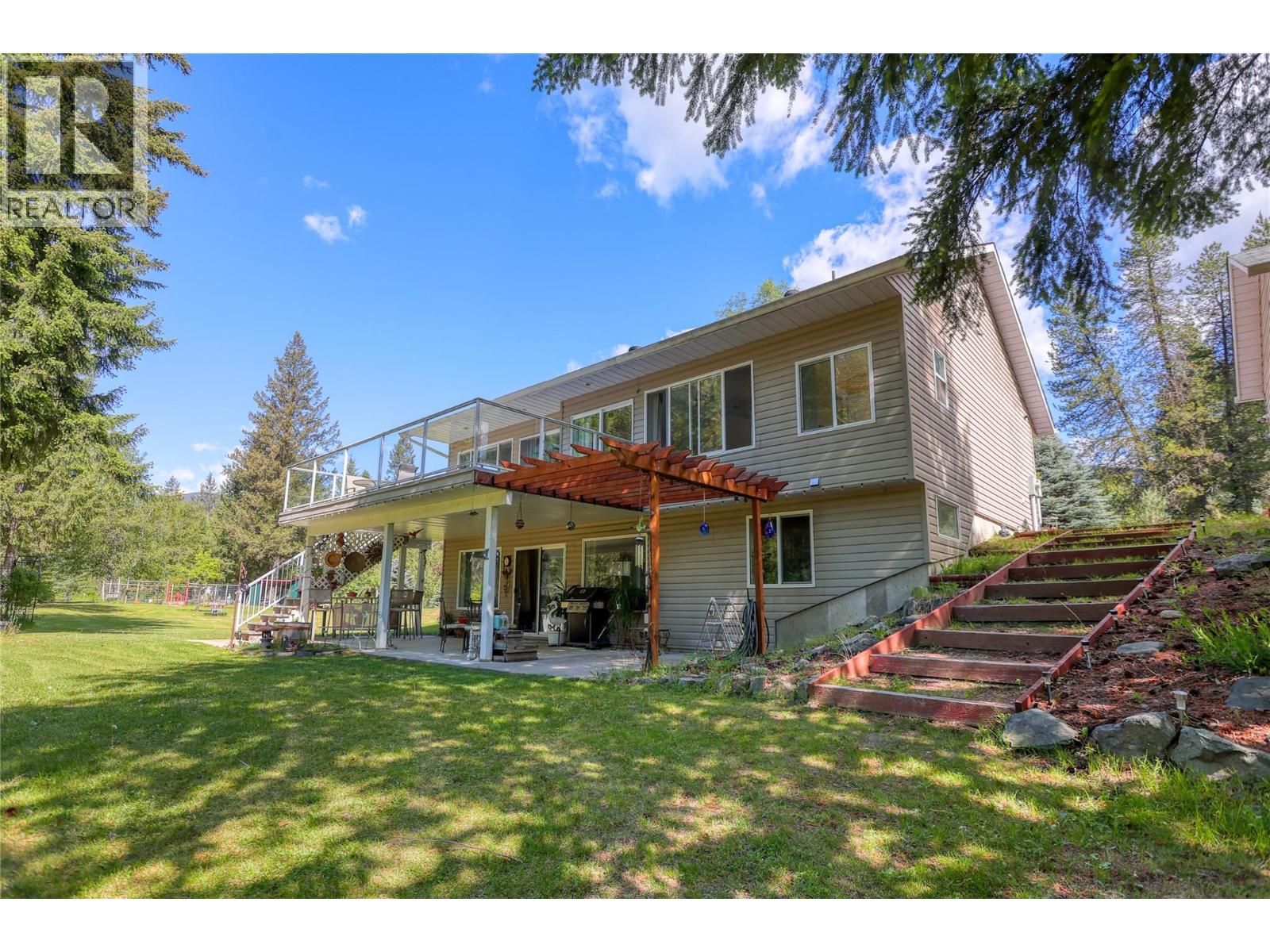 2693 Osachoff Road, South Slocan