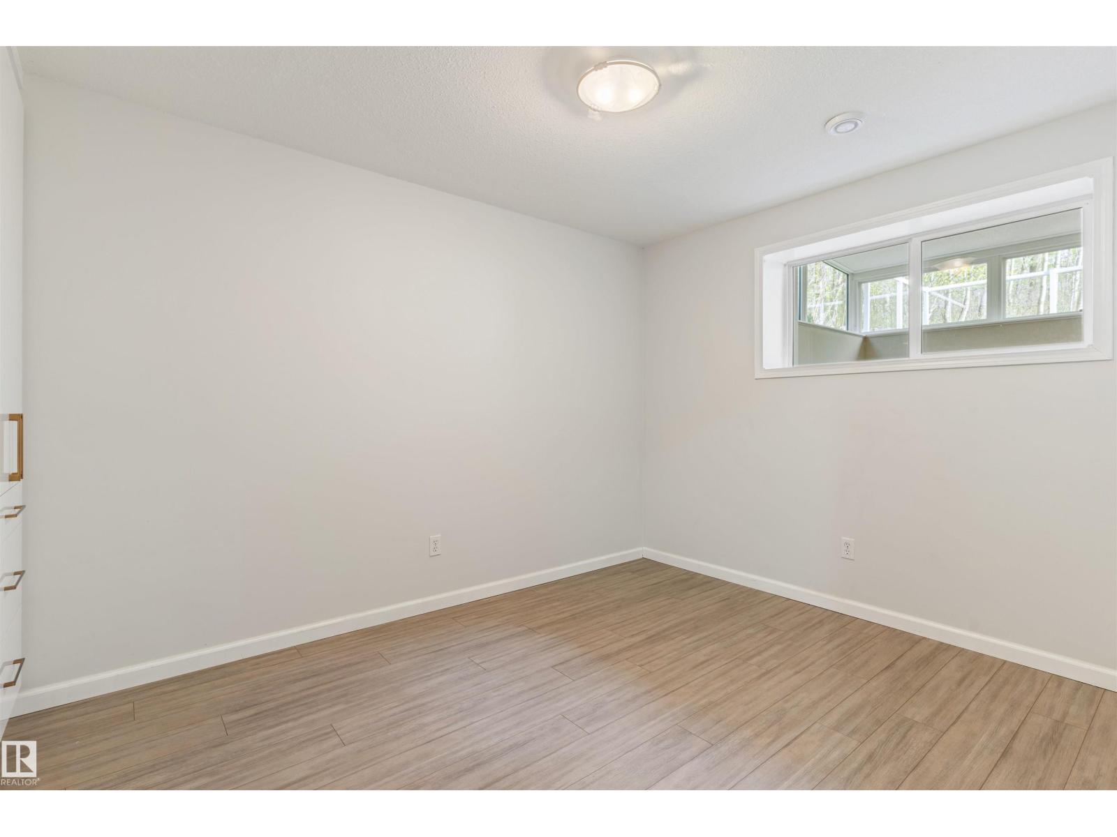 #25 52147 RGE ROAD 231 - 31