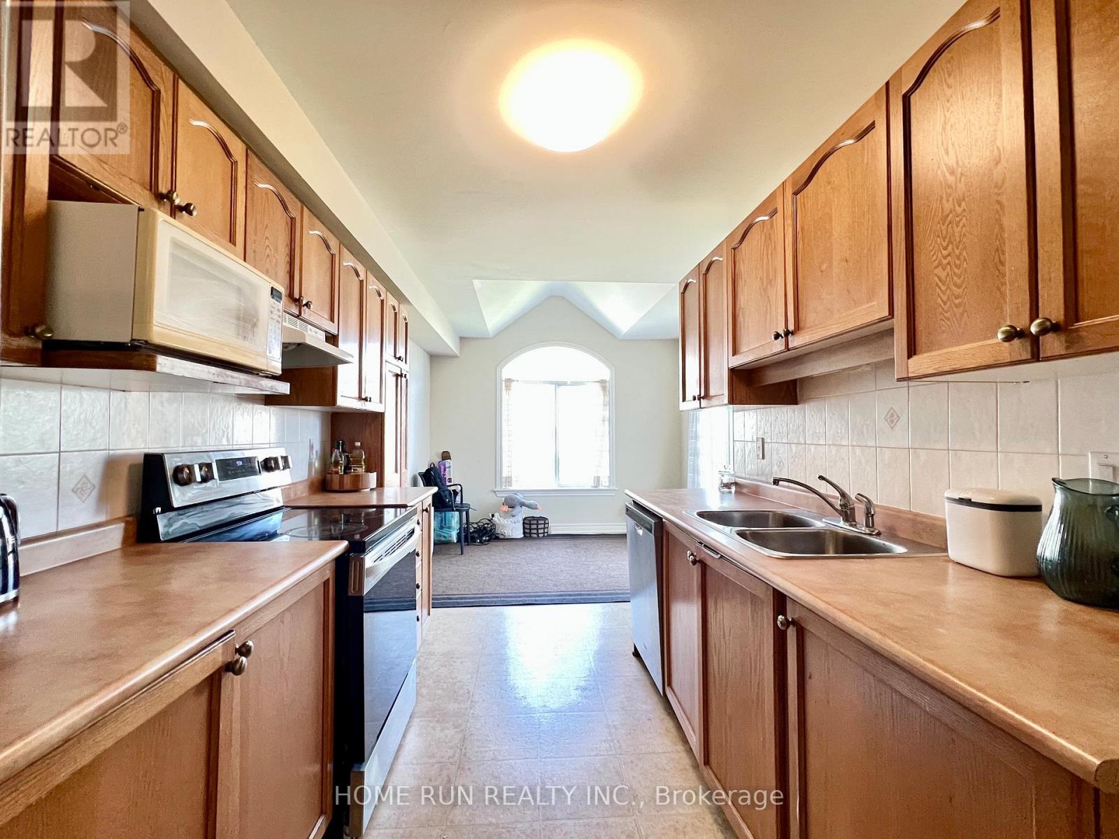 217 DEERFOX DRIVE - 11