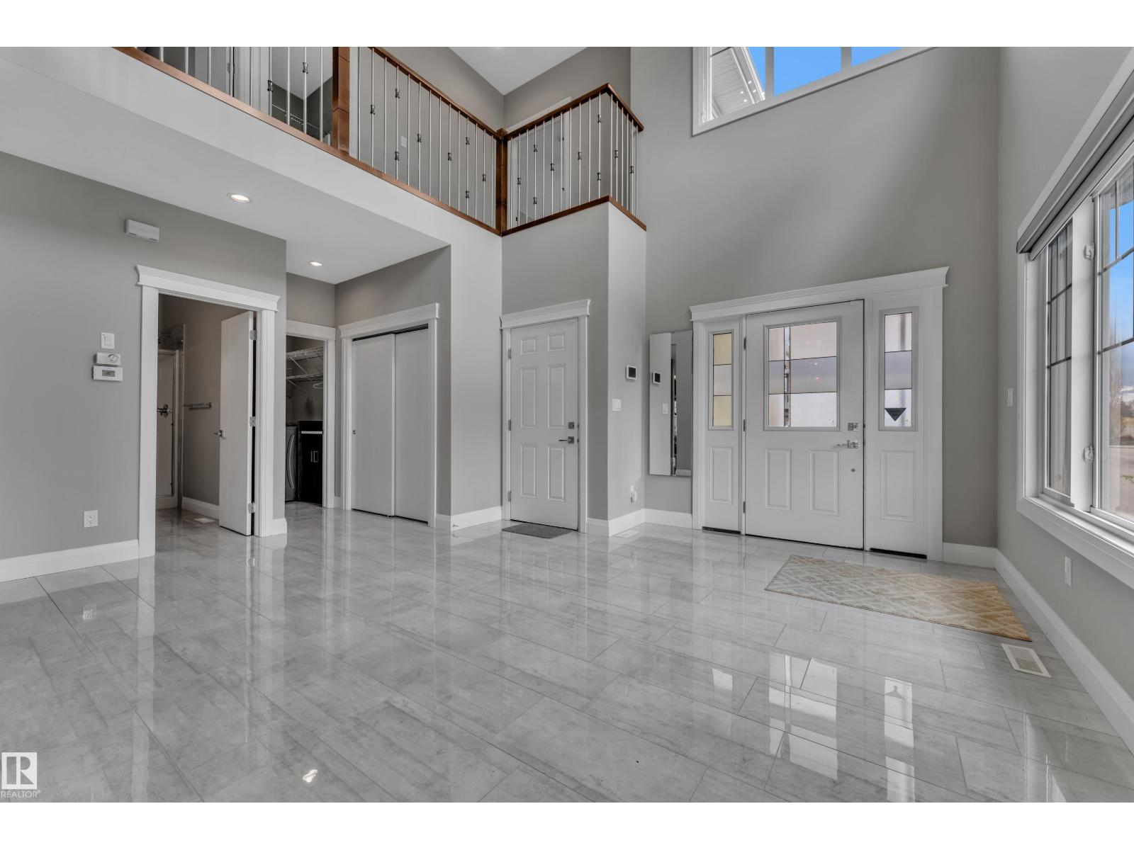 4902 38 ST - 7