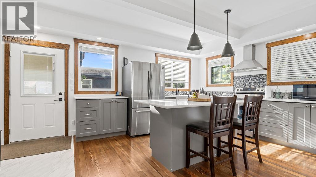 98 2nd Avenue NW - 5