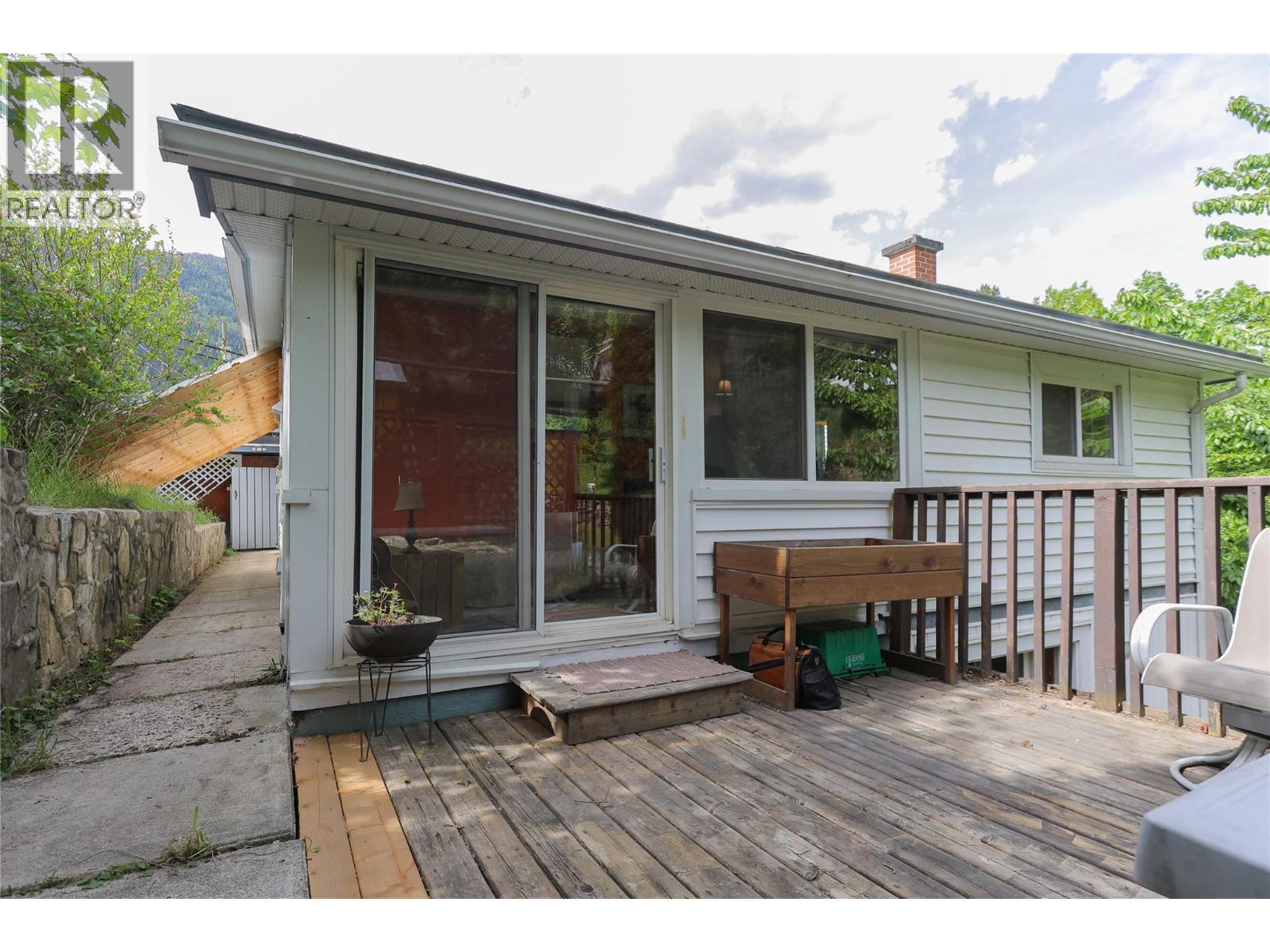 1204 FRONT Street - 27