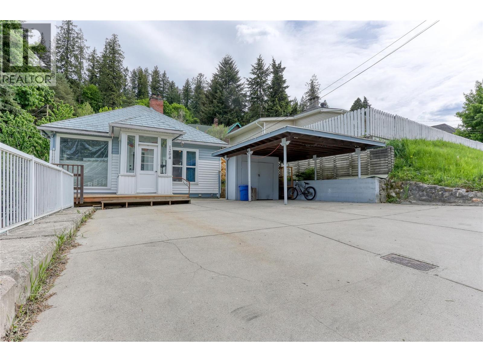 1204 FRONT Street - 2