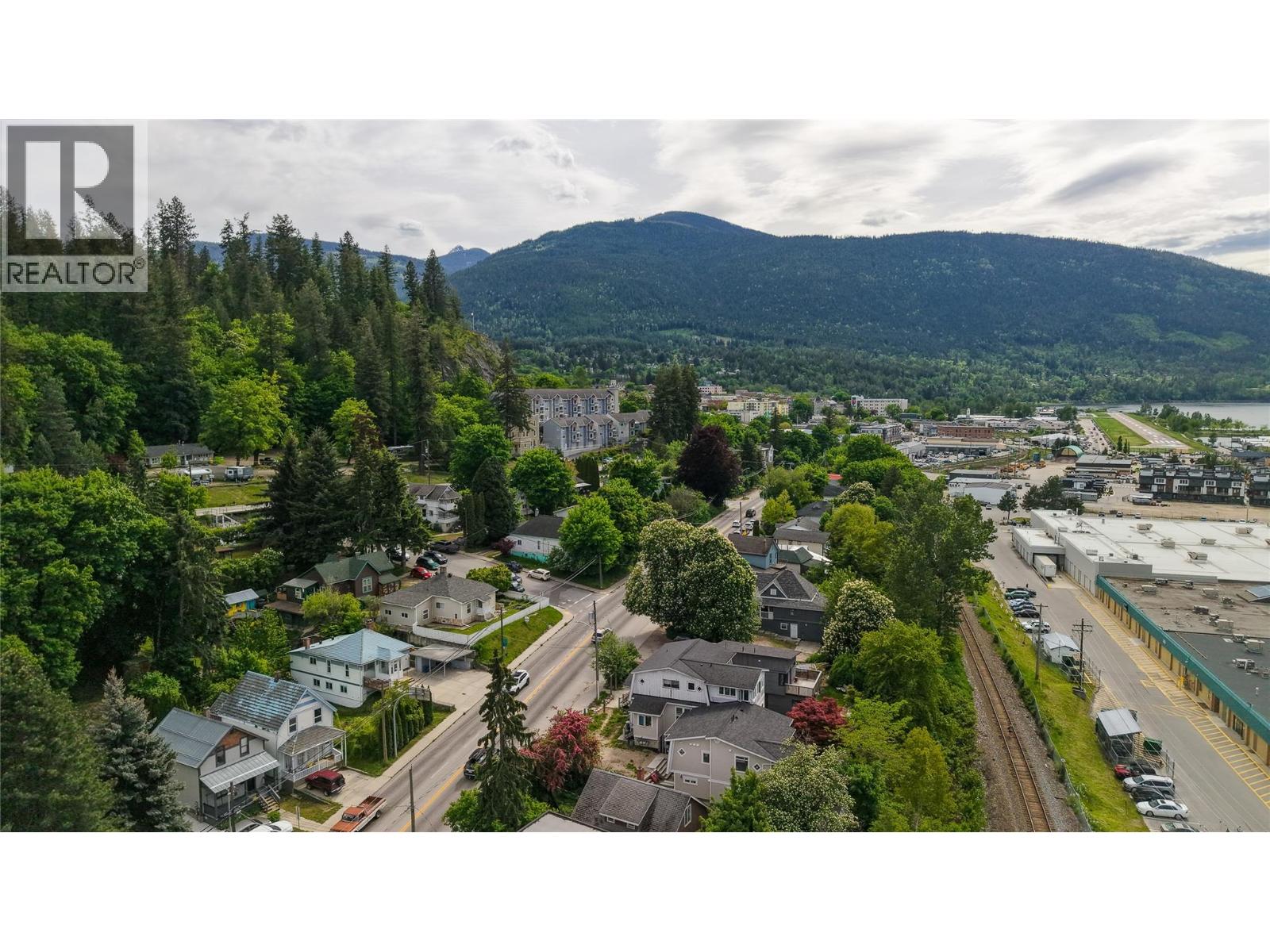 1204 FRONT Street - 37