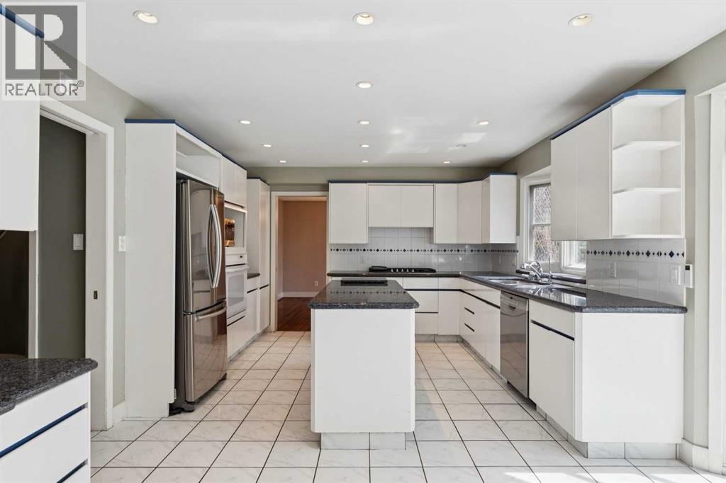1207 Baldwin Crescent SW — photo 12