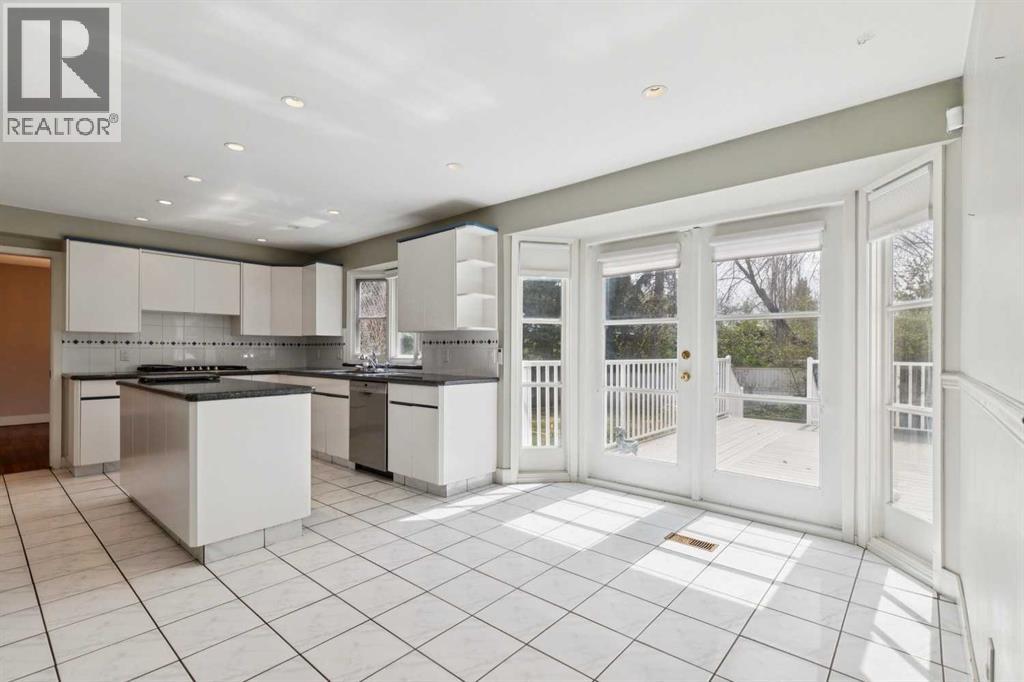 1207 Baldwin Crescent SW — photo 13
