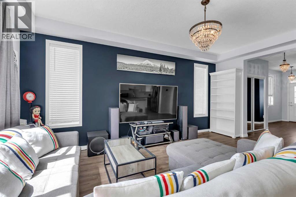 304 Windrow Crescent SW - 8