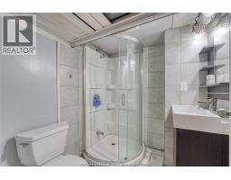 41 Giles Boulevard, Windsor, ON N9A4B6 Photo 7