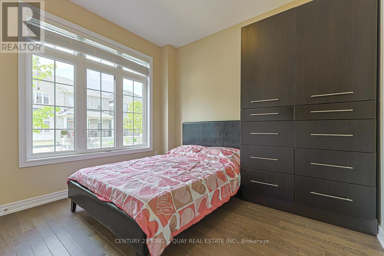 1 BLOOM STREET - 10