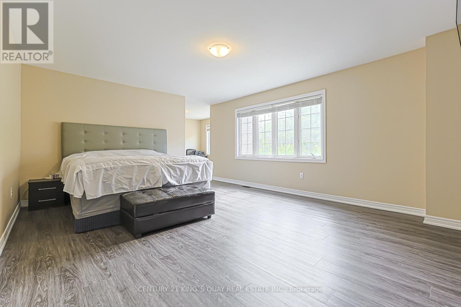 1 BLOOM STREET - 12