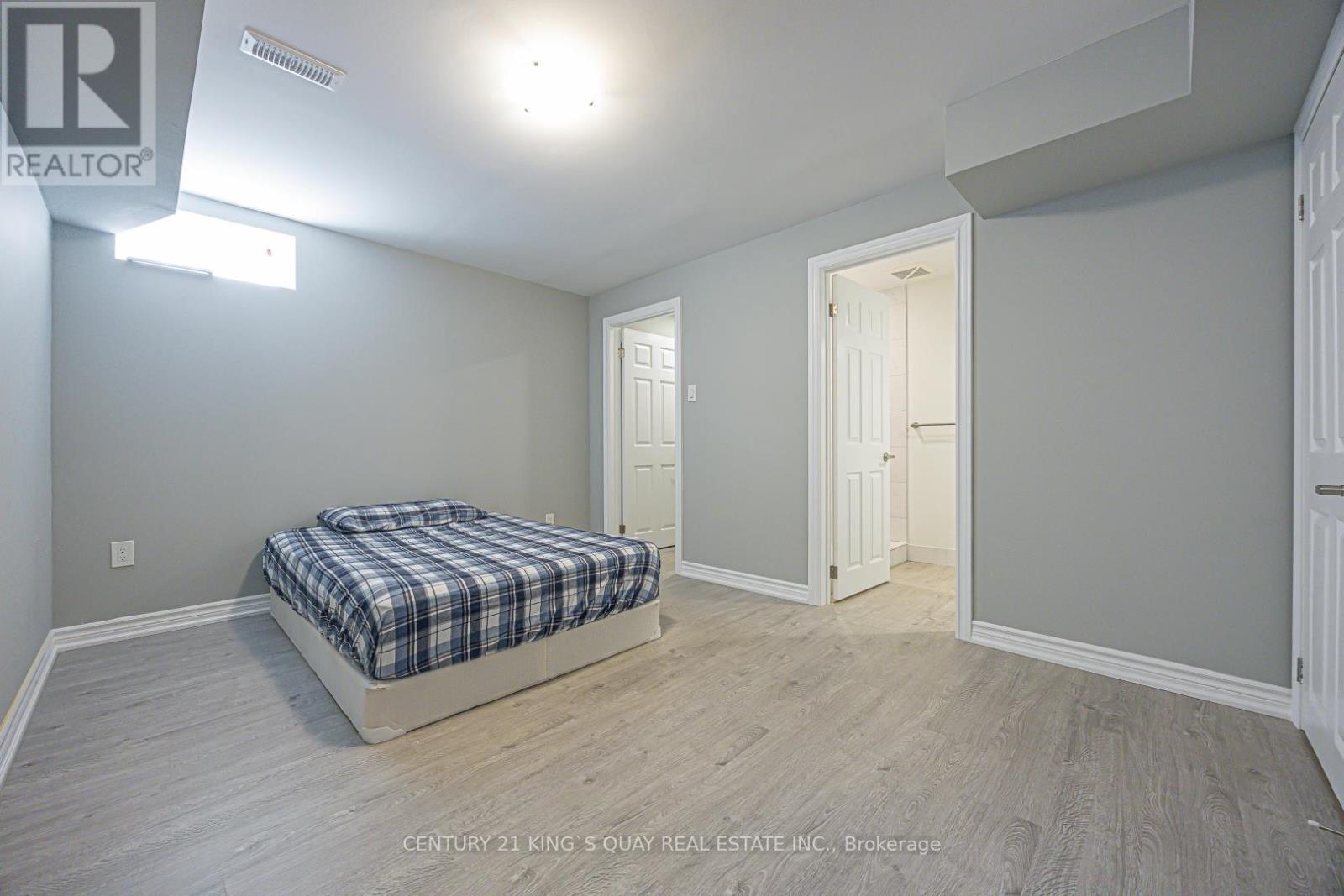 1 BLOOM STREET - 25