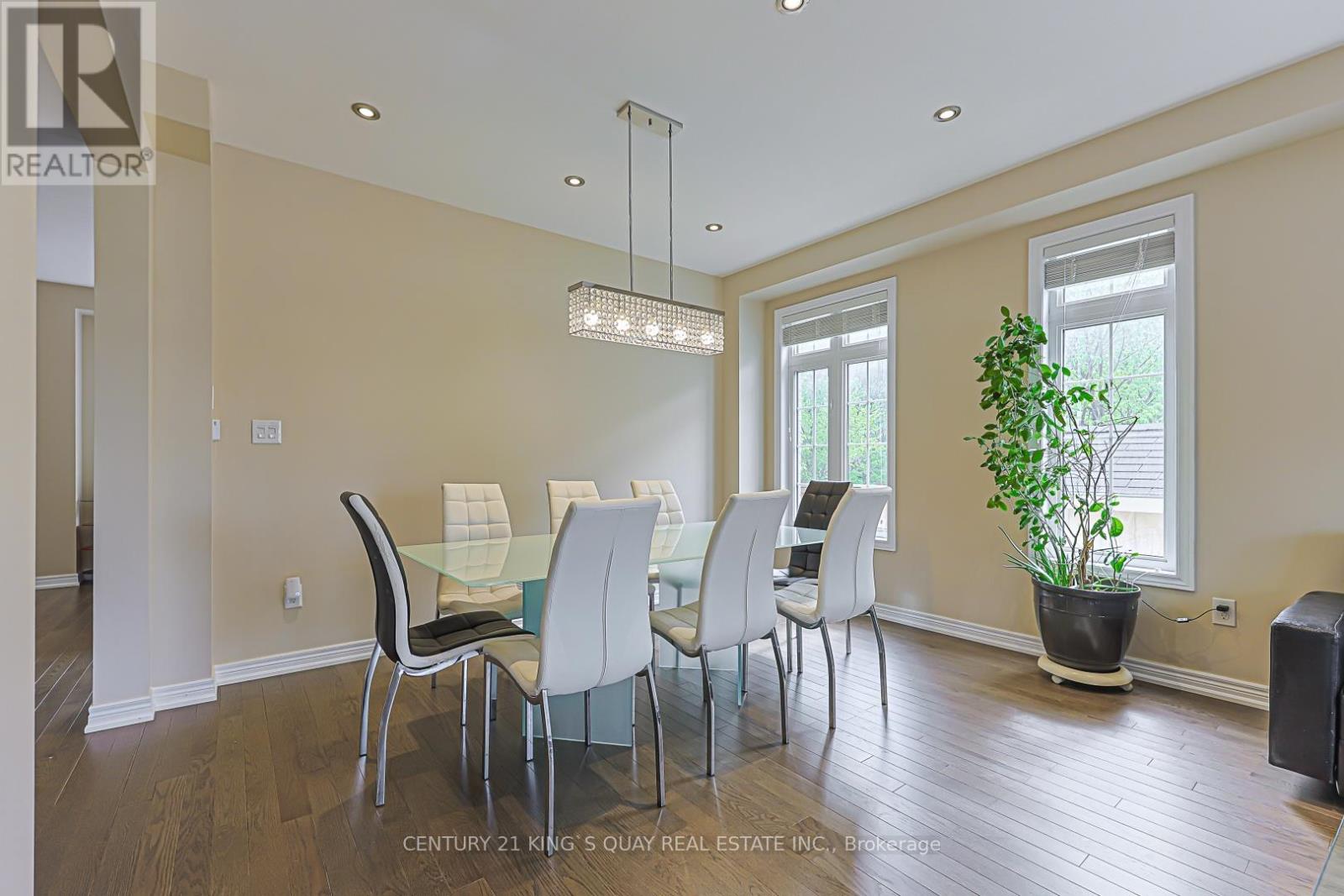1 BLOOM STREET - 4
