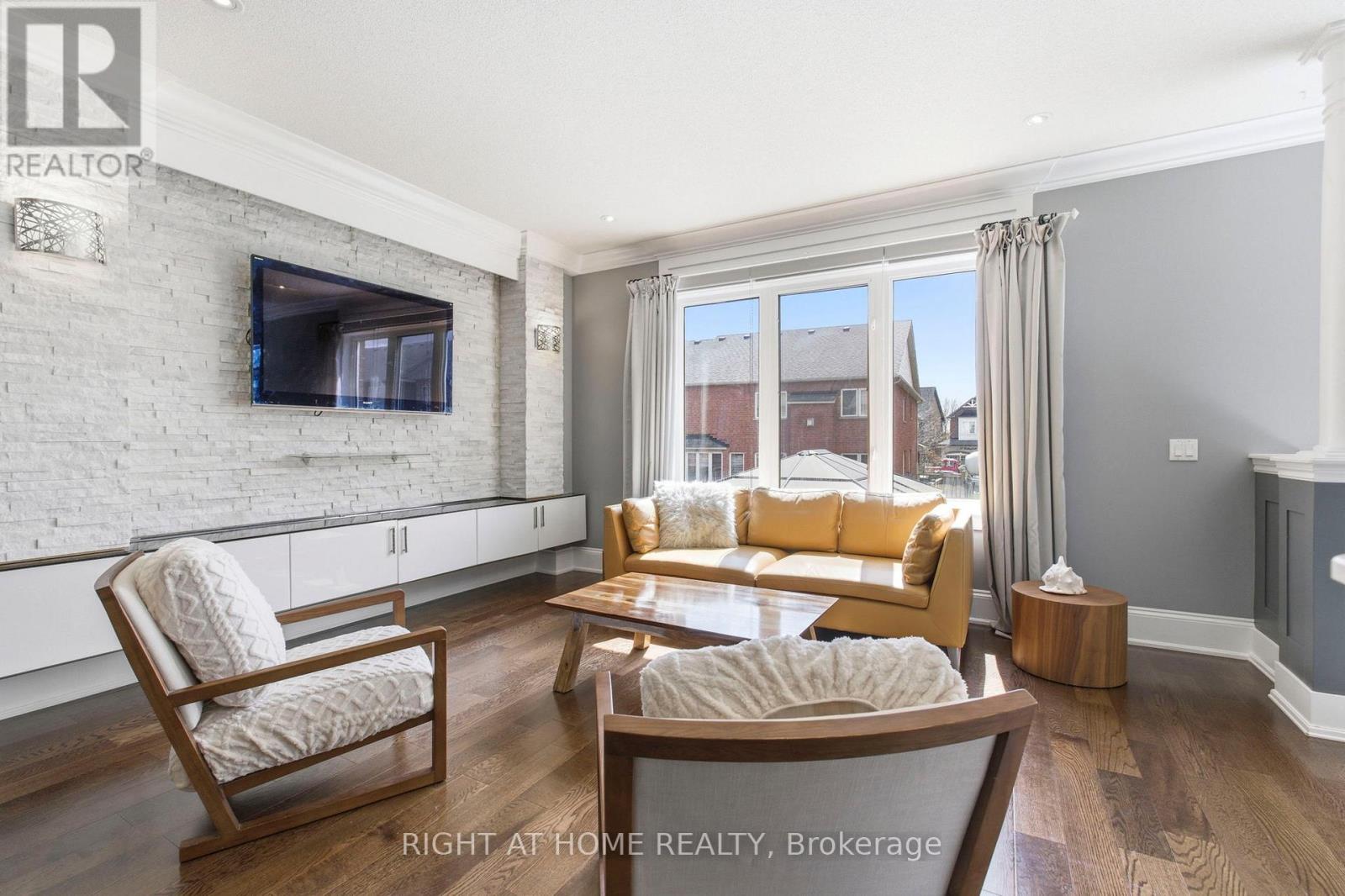 10 LEARMONT AVENUE - 9