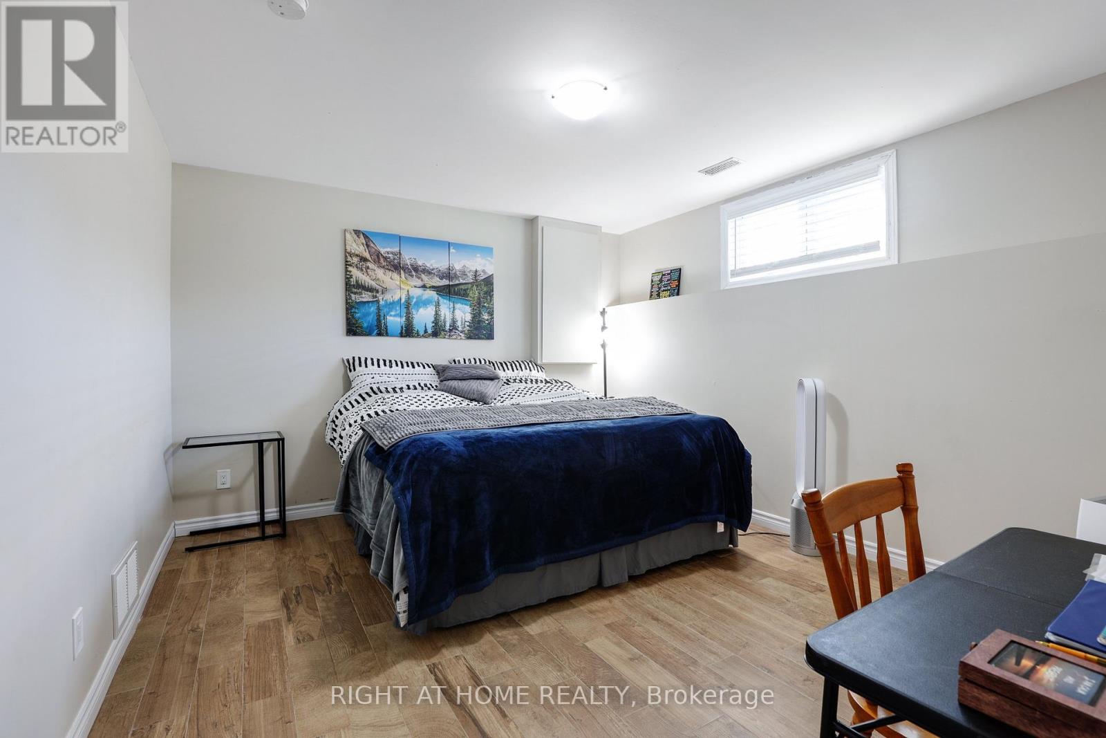 8344 VICTORIA STREET - 20