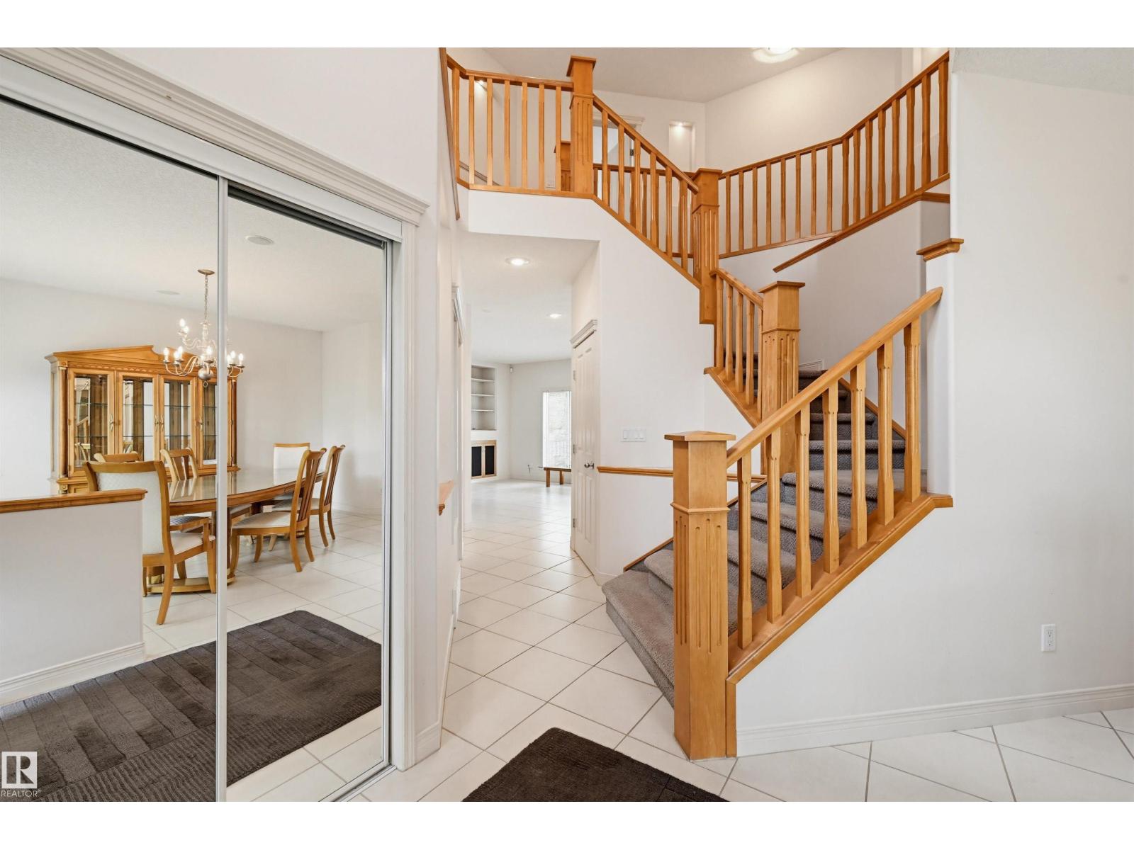 652 HENDERSON ST NW - 4