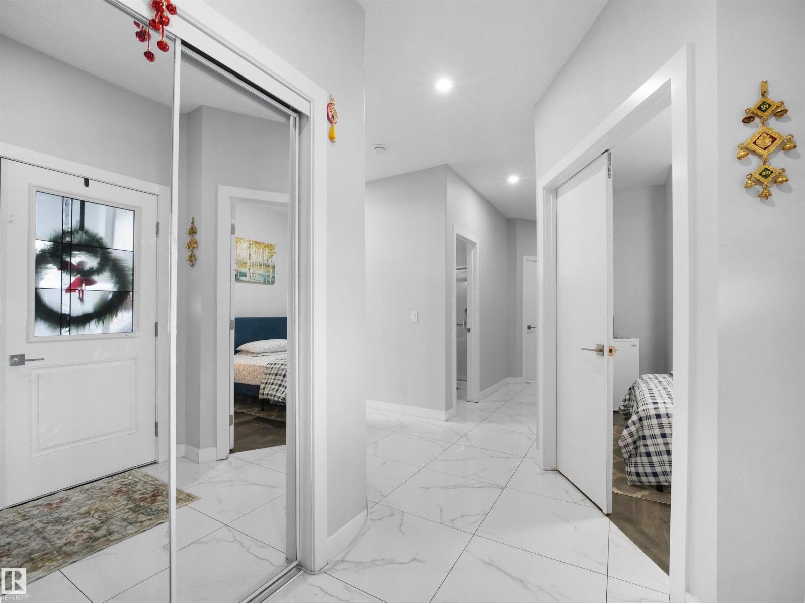 1427 150 AV NW - 6