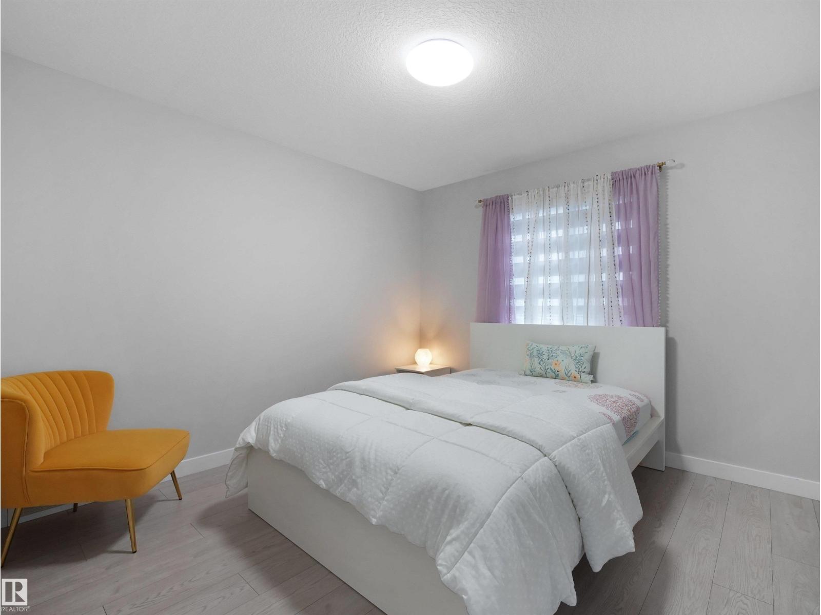 1427 150 AV NW - 37