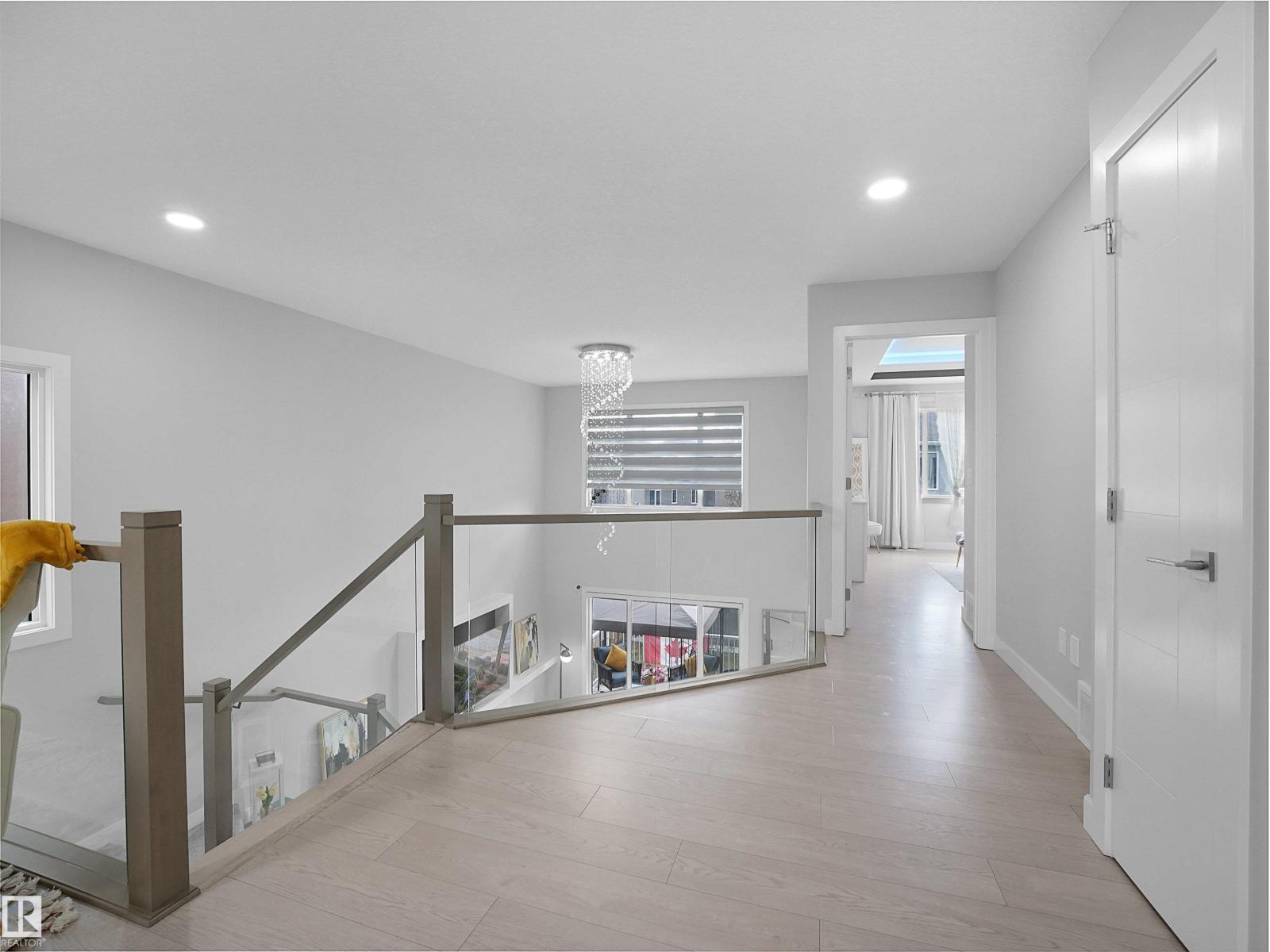 1427 150 AV NW - 28