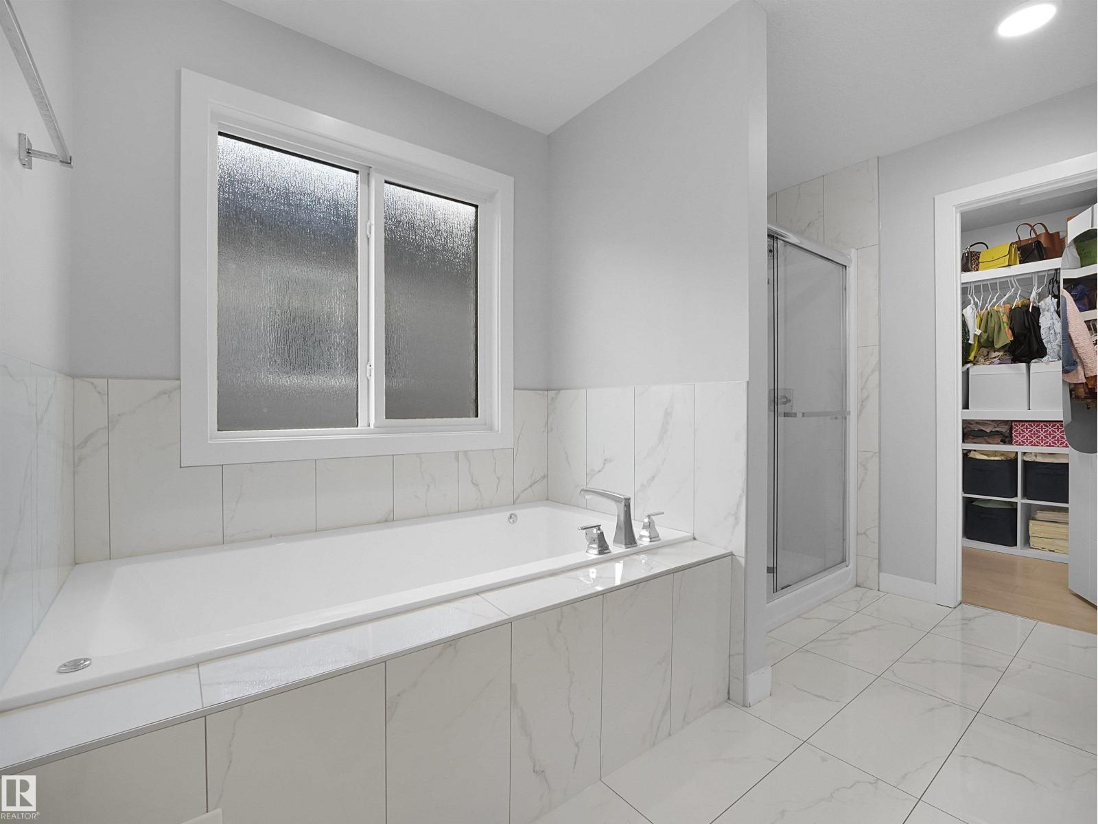 1427 150 AV NW - 32