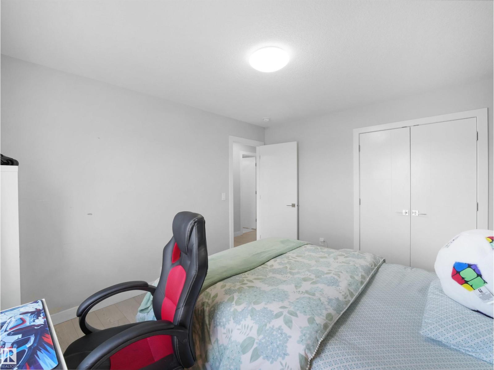 1427 150 AV NW - 42