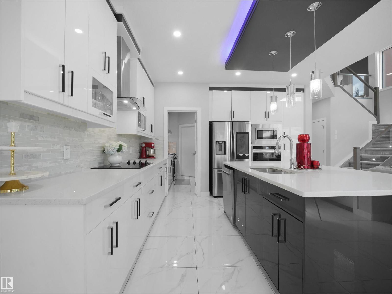 1427 150 AV NW - 19
