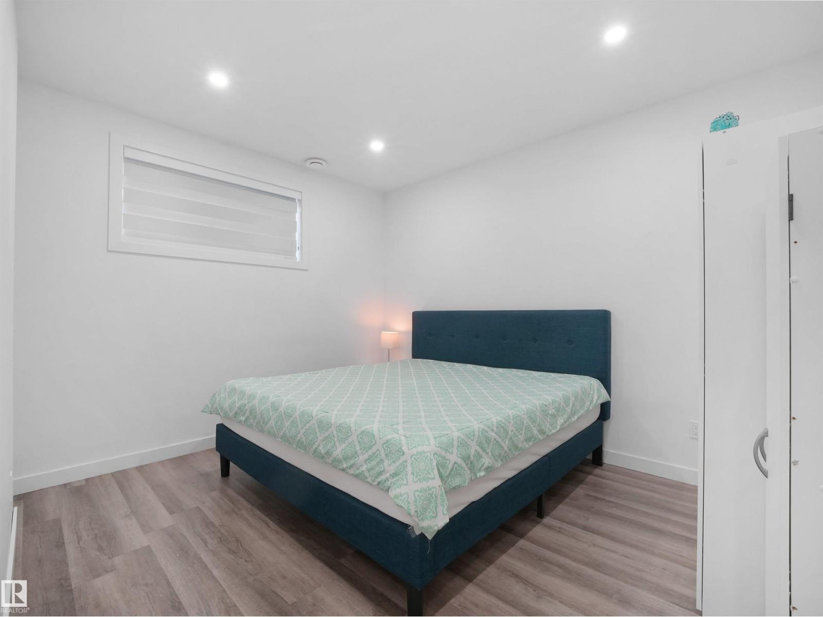 1427 150 AV NW - 49