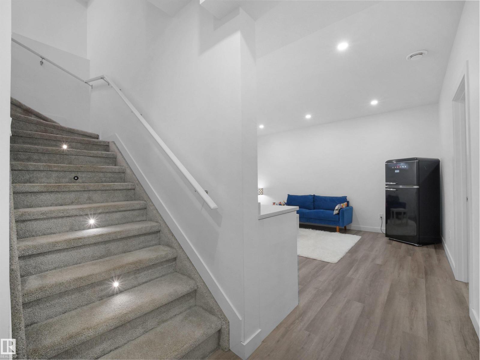 1427 150 AV NW - 51