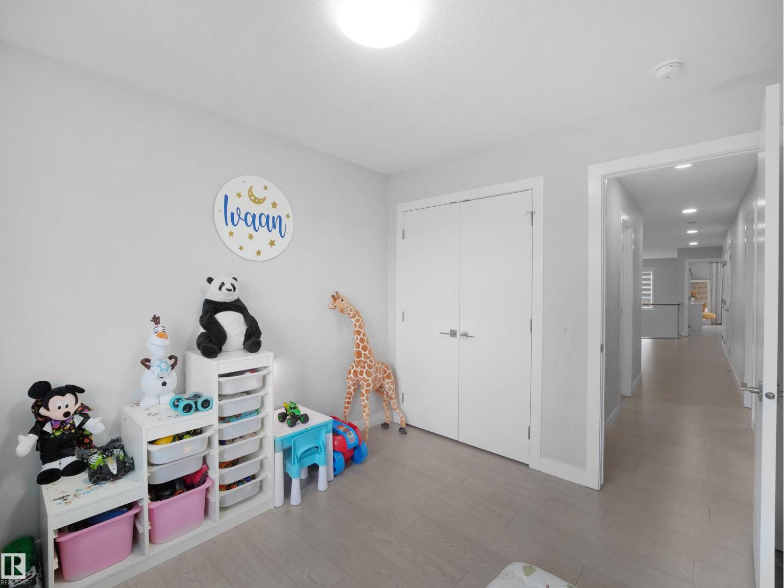 1427 150 AV NW - 44