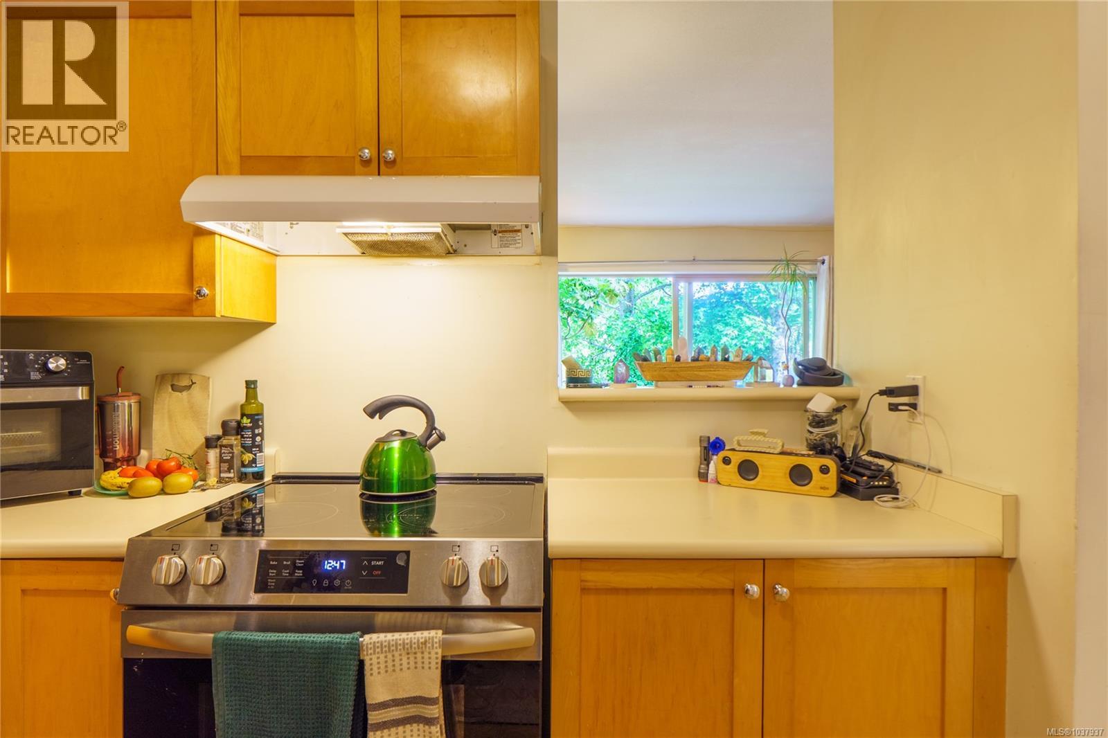 3 295 Arnet Rd, Tofino