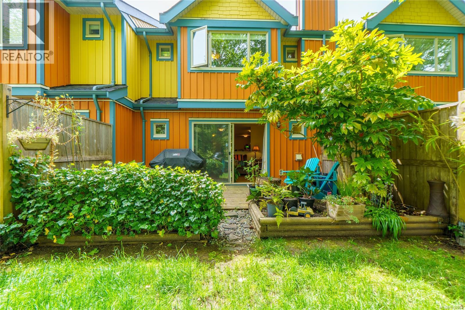 3 295 Arnet Rd, Tofino