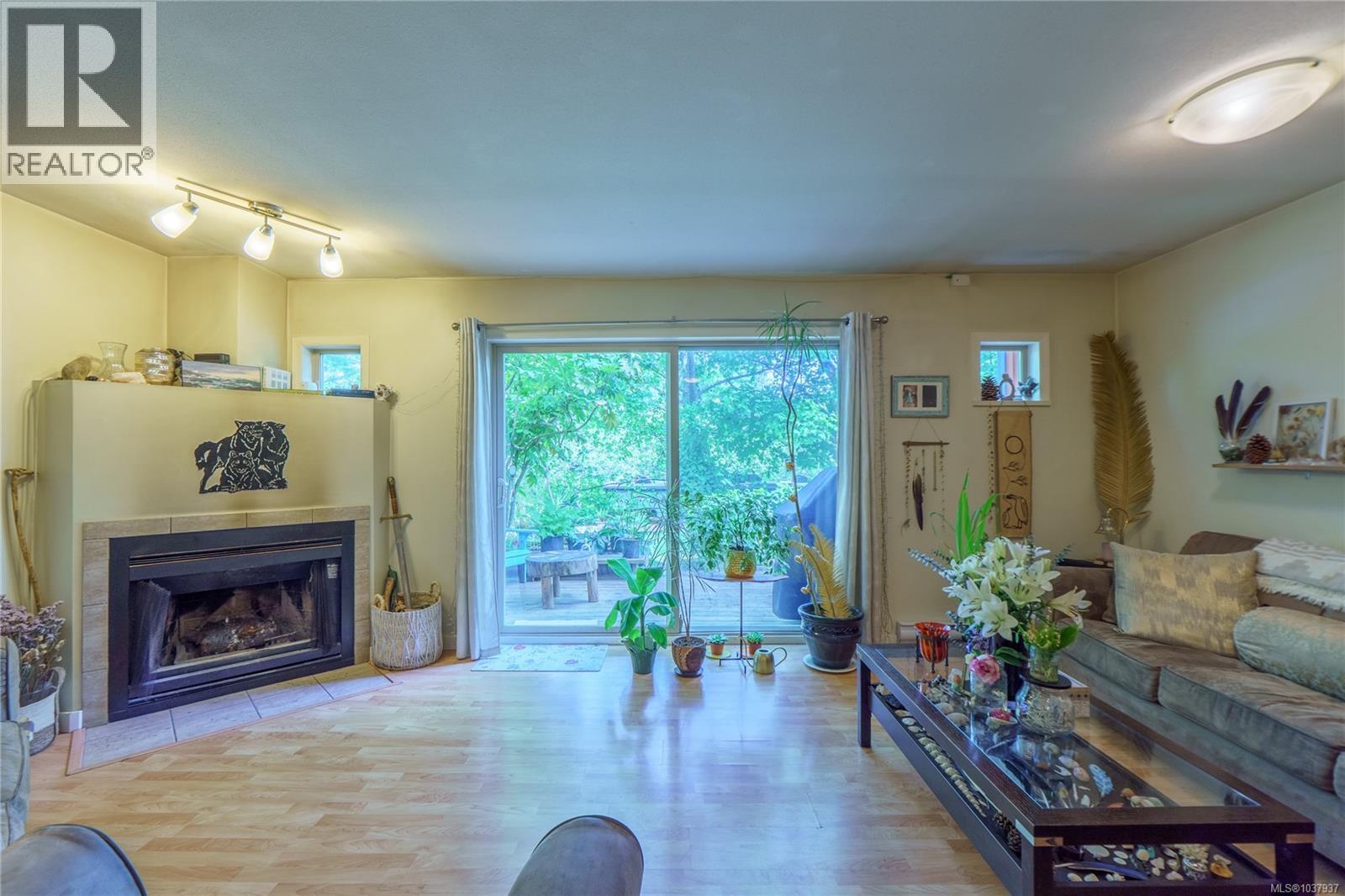 3 295 Arnet Rd, Tofino