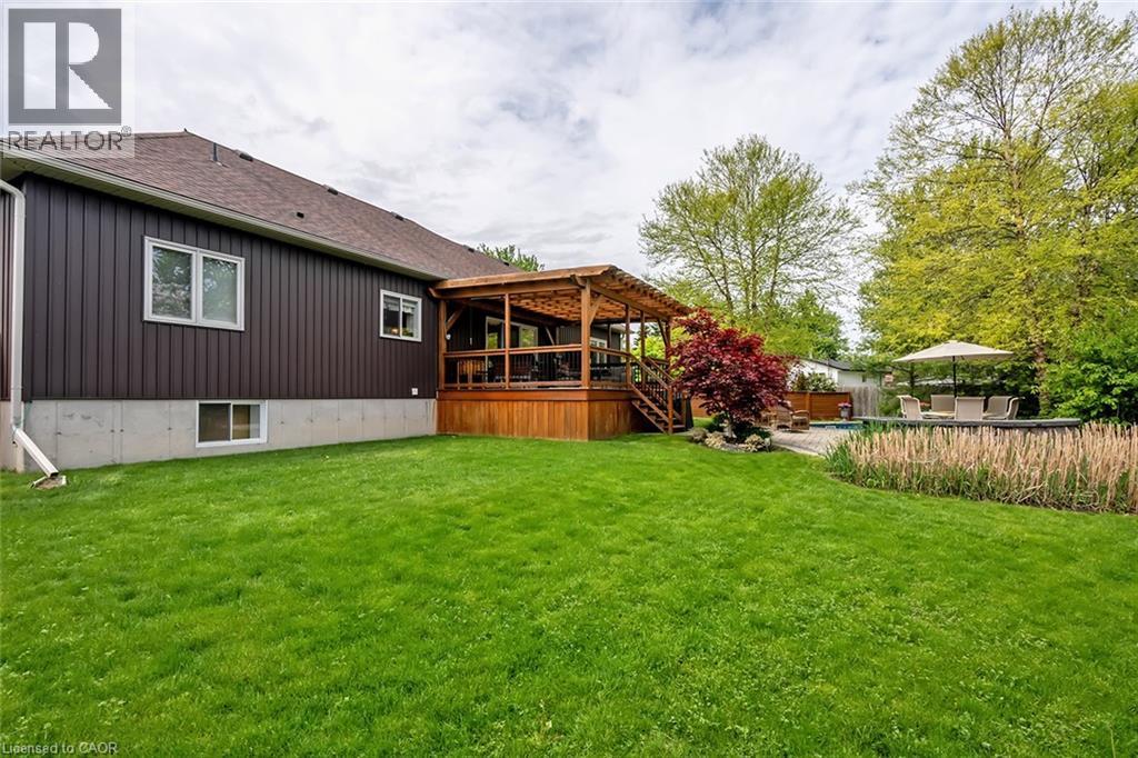 49 POSTMA Drive - 44