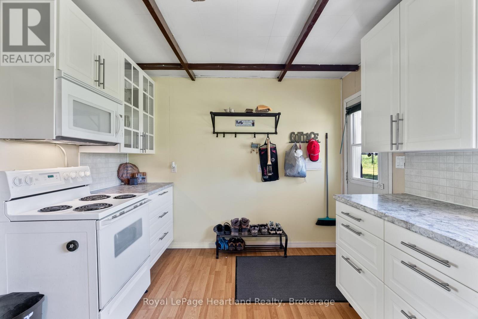 48 POECHMAN LANE - 10