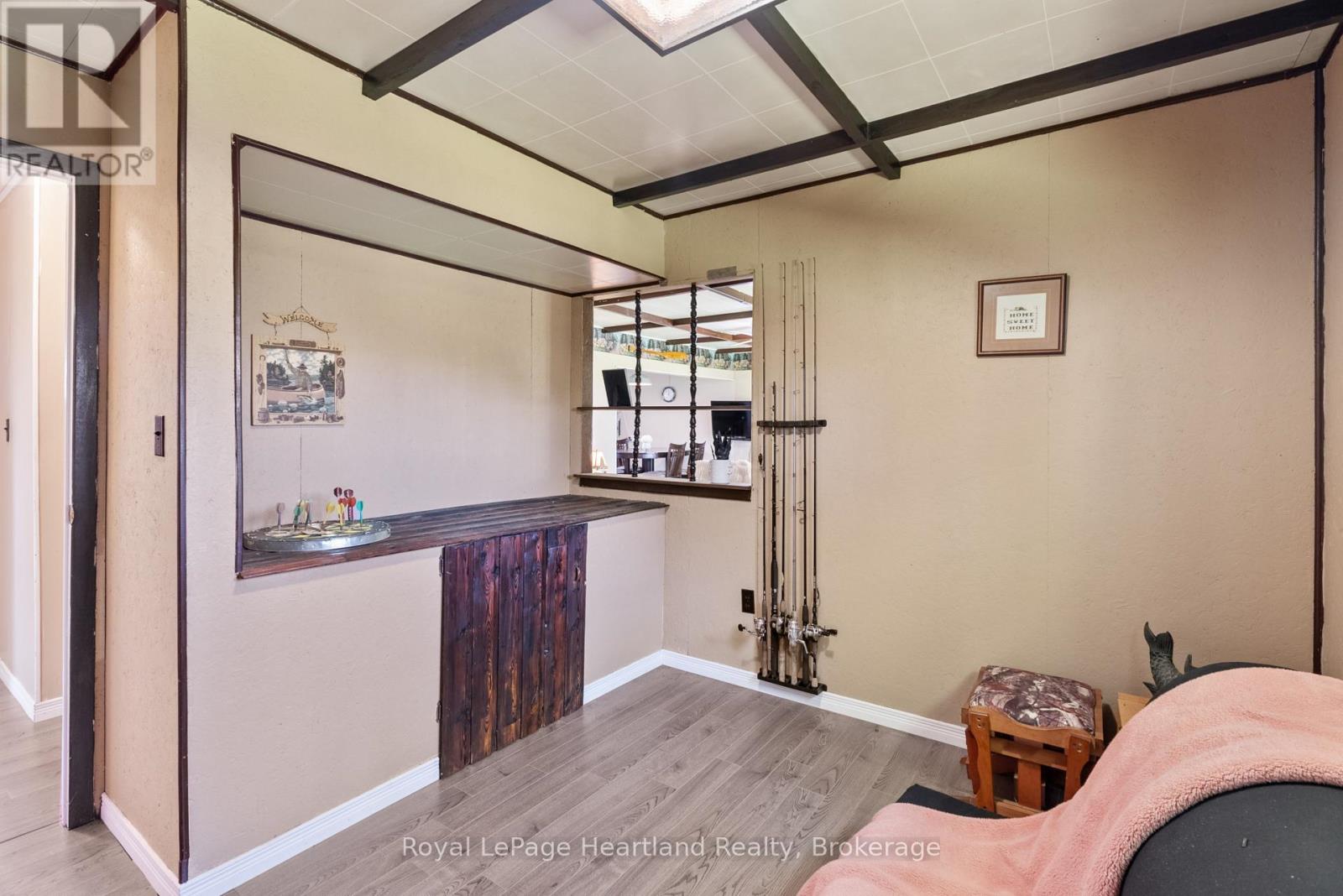 48 POECHMAN LANE - 17