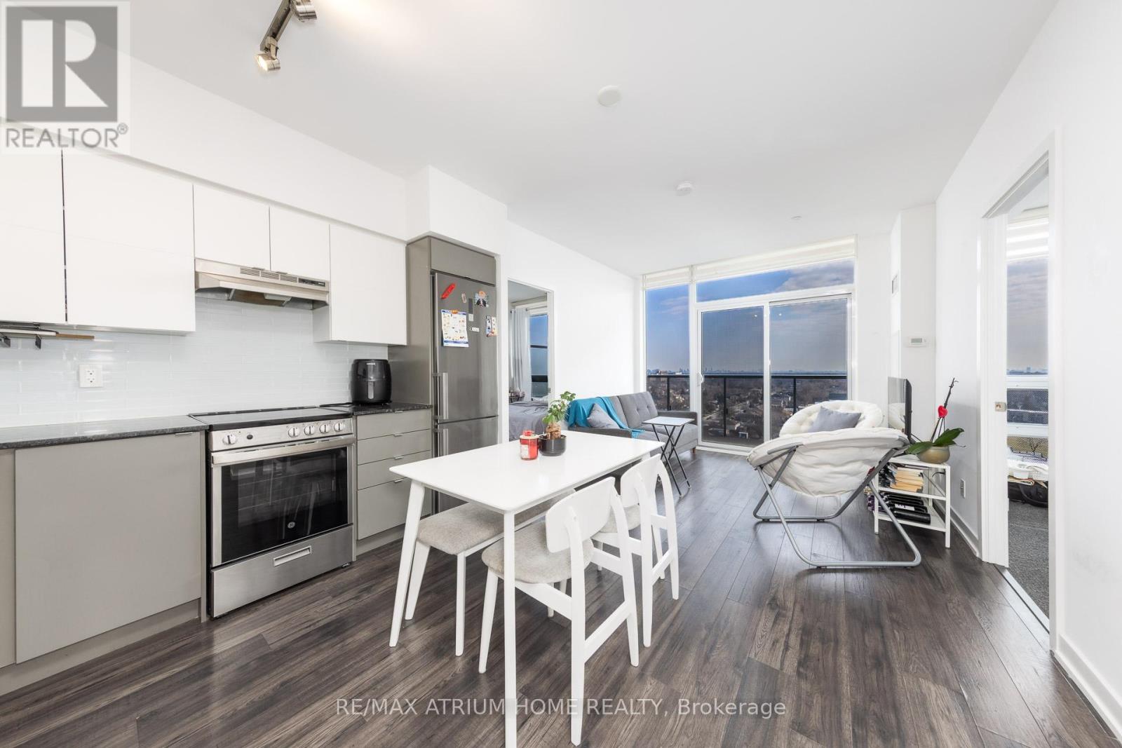 #1515 120 VARNA DRIVE - 7