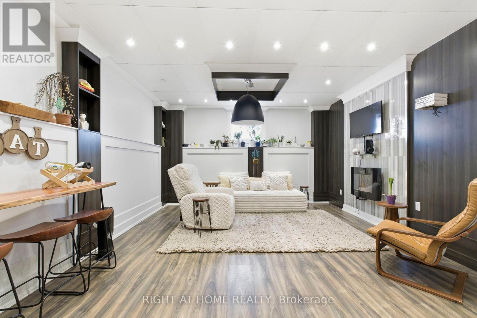 10 LEARMONT AVENUE - 29