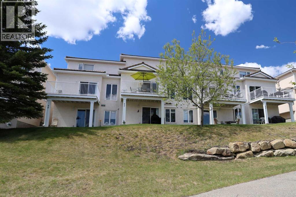 92 Hamptons Link NW - 41