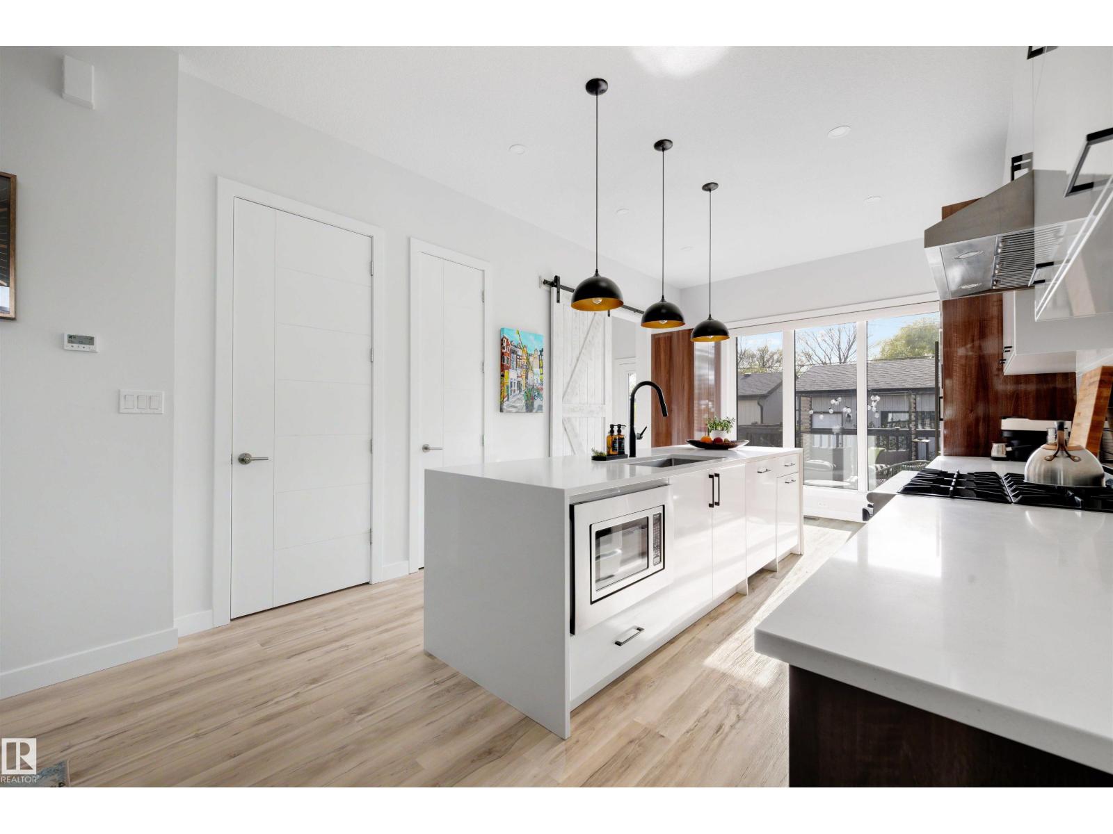10948 118 ST NW — photo 47