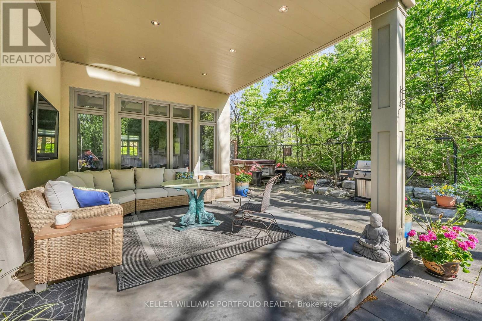 92 PINETREE WAY - 47