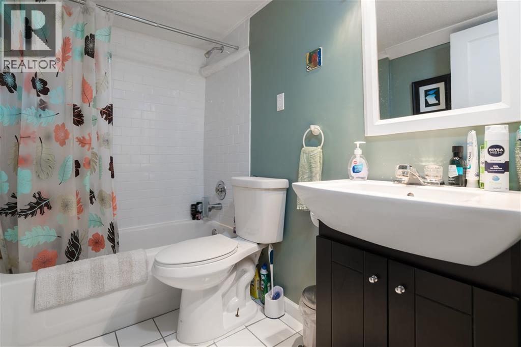 1000 E 11TH AVENUE, Vancouver