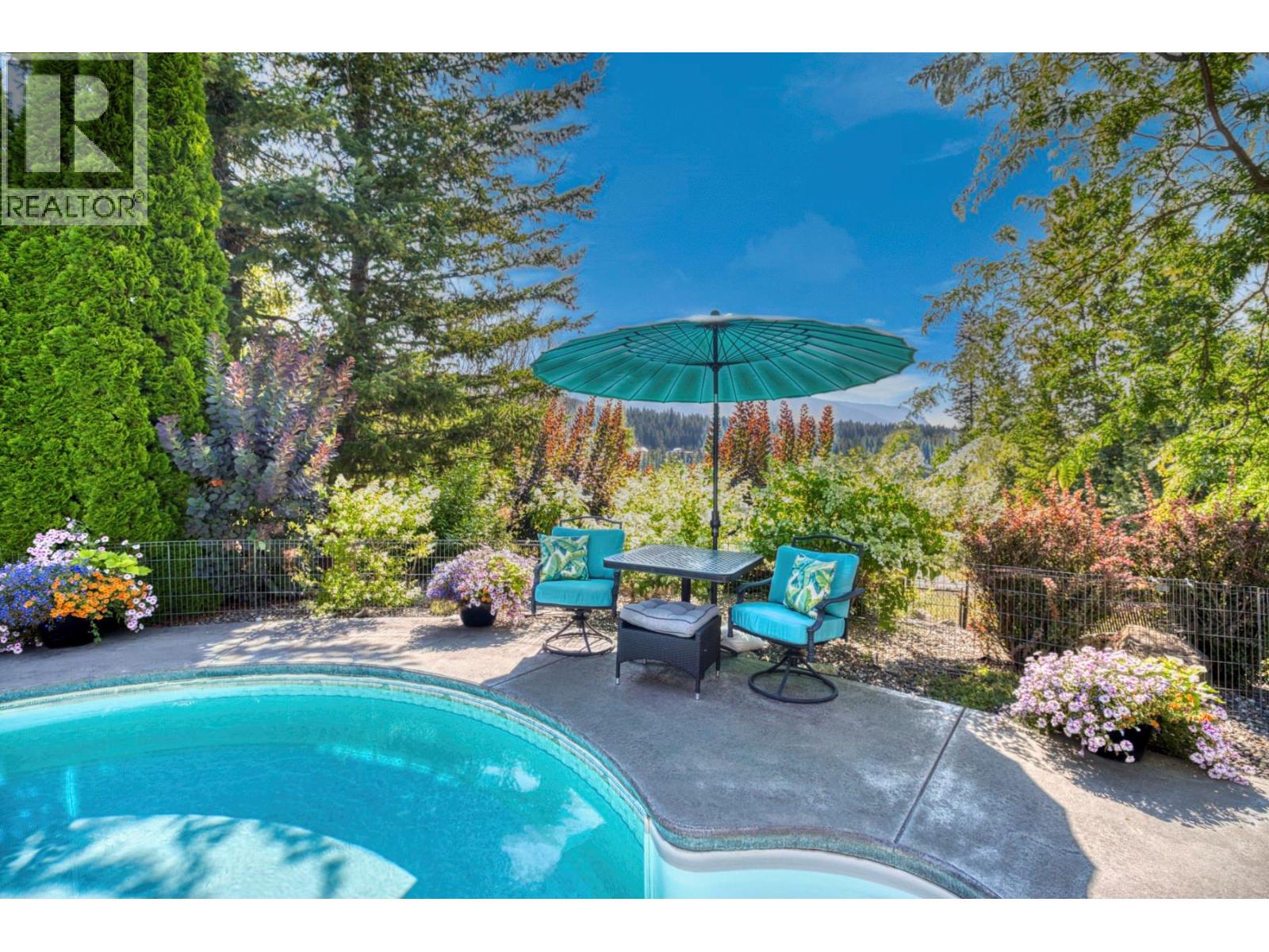 2728 Valleyview Drive, Blind Bay
