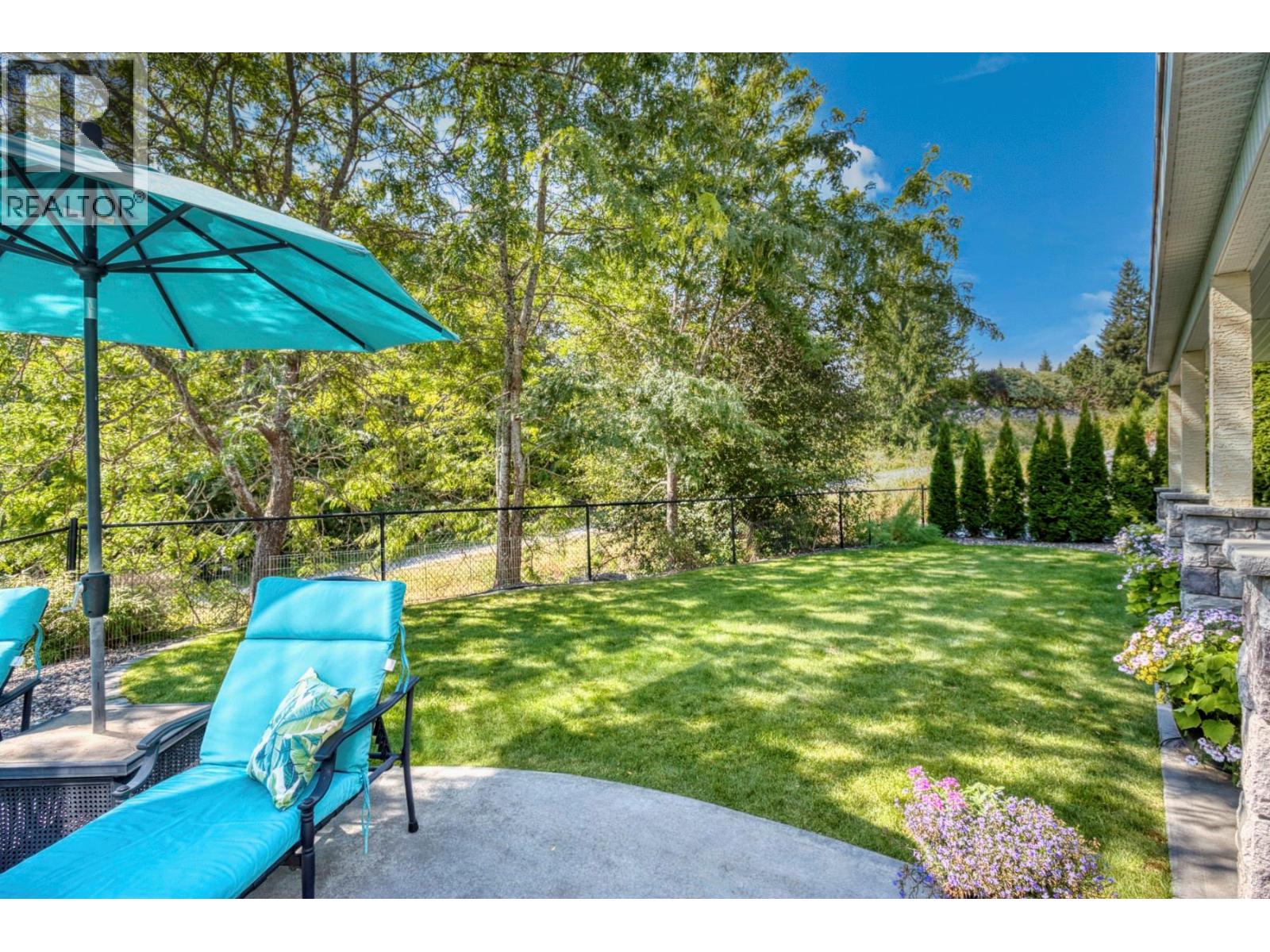 2728 Valleyview Drive, Blind Bay